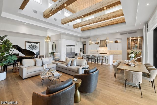 1850 Kingfish RD, Naples, FL 34102