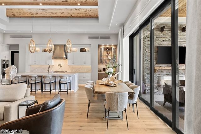 1850 Kingfish RD, Naples, FL 34102