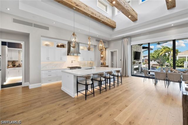 1850 Kingfish RD, Naples, FL 34102