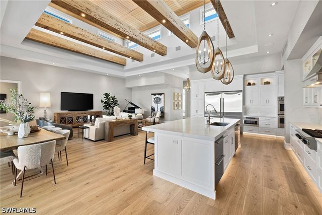 1850 Kingfish RD, Naples, FL 34102