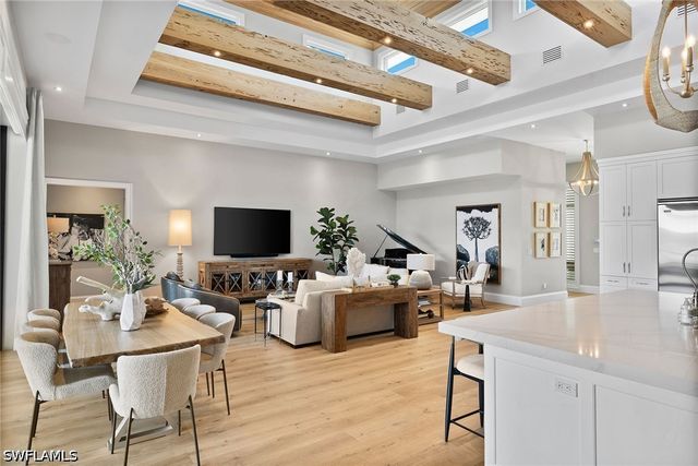 1850 Kingfish RD, Naples, FL 34102