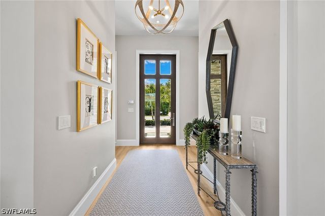 1850 Kingfish RD, Naples, FL 34102