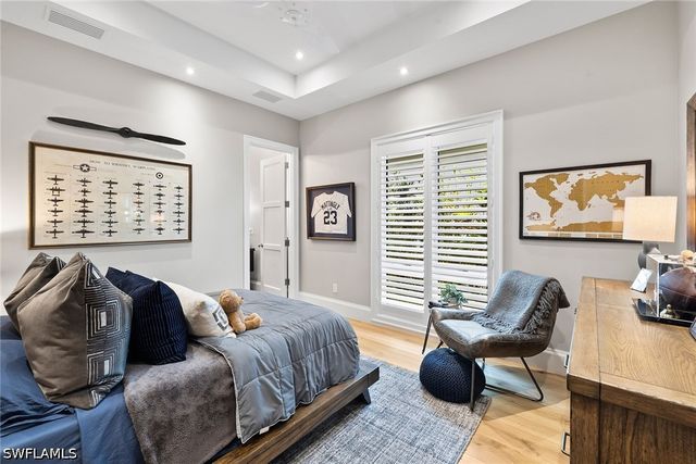 1850 Kingfish RD, Naples, FL 34102