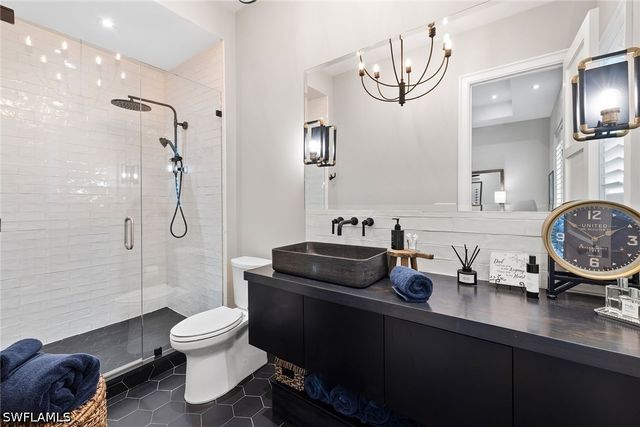 1850 Kingfish RD, Naples, FL 34102