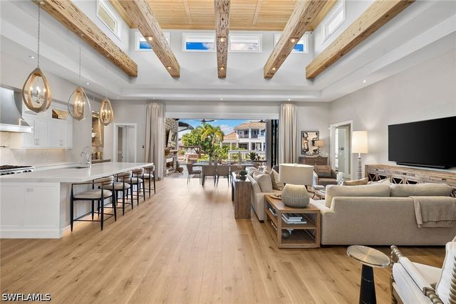 1850 Kingfish RD, Naples, FL 34102