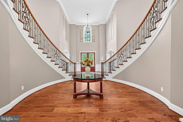 22011 BEAVERDAM DR, Ashburn, VA 20148