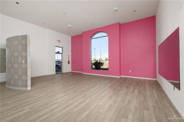 2801 W Expressway 83 Freeway 200, Mcallen, TX 78503