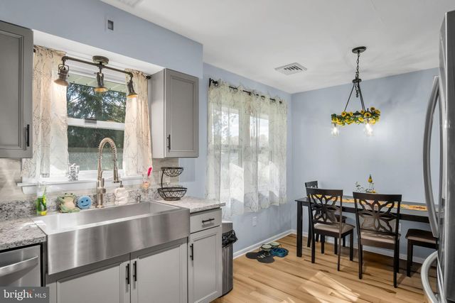 15 HOPE DRIVE, Boiling Springs, PA 17007