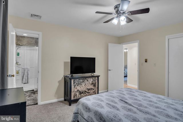 15 HOPE DRIVE, Boiling Springs, PA 17007