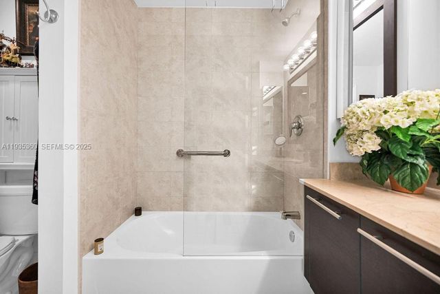 1900 N Bayshore Dr 5103, Miami, FL 33132