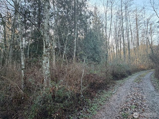 400 House Place, Camano Island, WA 98282