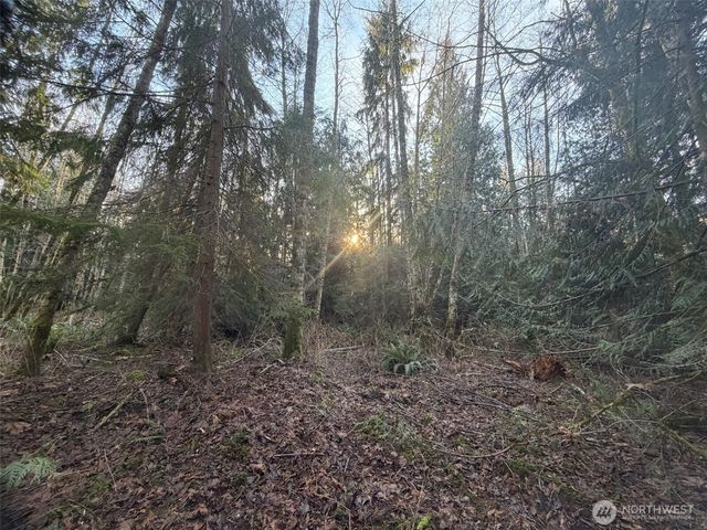 400 House Place, Camano Island, WA 98282