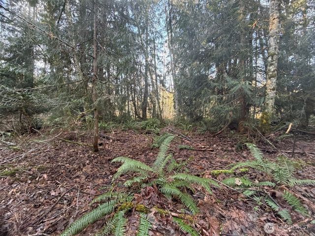 400 House Place, Camano Island, WA 98282