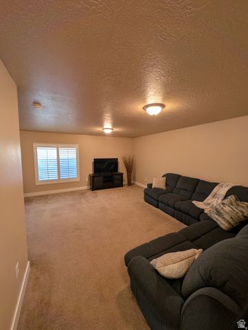 2326 W MACKAY LN, Taylorsville, UT 84129