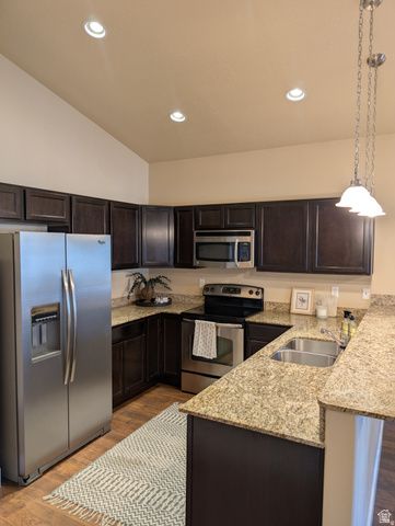 2326 W MACKAY LN, Taylorsville, UT 84129