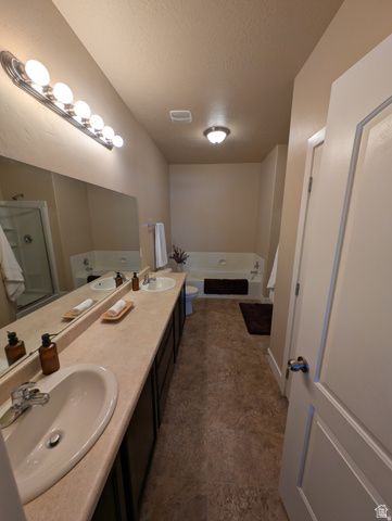 2326 W MACKAY LN, Taylorsville, UT 84129
