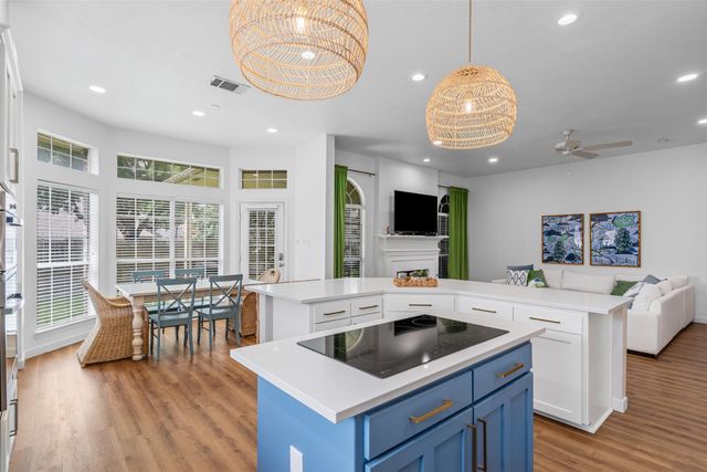 2236 Templeton Drive, Arlington, TX 76006