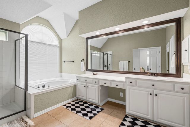2236 Templeton Drive, Arlington, TX 76006