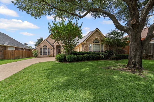 2236 Templeton Drive, Arlington, TX 76006