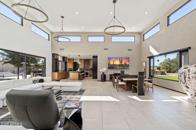 10829 N MILLER Road, Scottsdale, AZ 85260