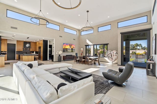 10829 N MILLER Road, Scottsdale, AZ 85260