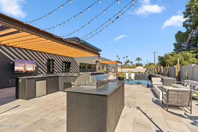 10829 N MILLER Road, Scottsdale, AZ 85260