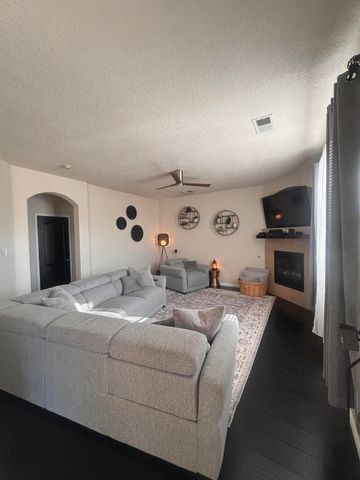 1901 Cortina Loop SE, Rio Rancho, NM 87124