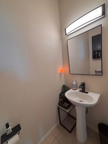 1901 Cortina Loop SE, Rio Rancho, NM 87124
