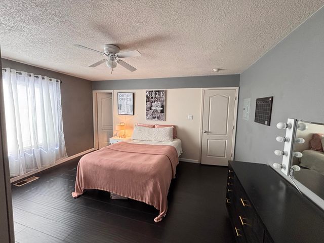 1901 Cortina Loop SE, Rio Rancho, NM 87124