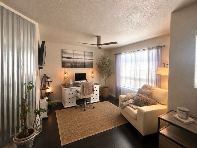 1901 Cortina Loop SE, Rio Rancho, NM 87124