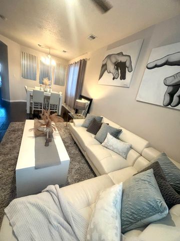 1901 Cortina Loop SE, Rio Rancho, NM 87124