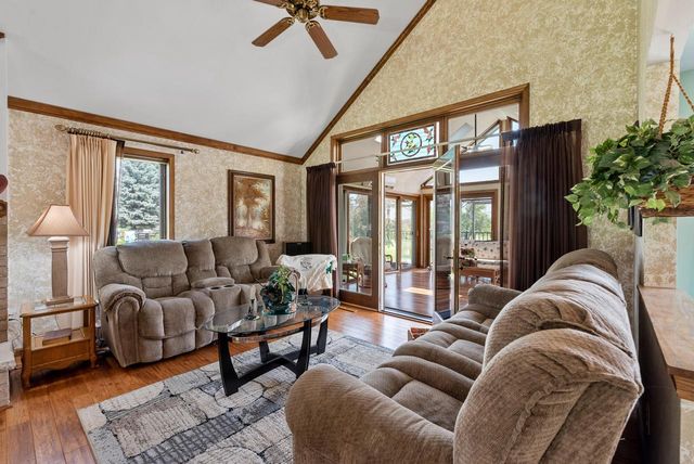 W237S9690 Par AVENUE, Big Bend, WI 53103