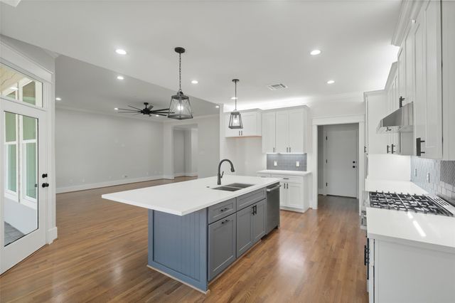 1859 Lynnview Drive, Houston, TX 77055