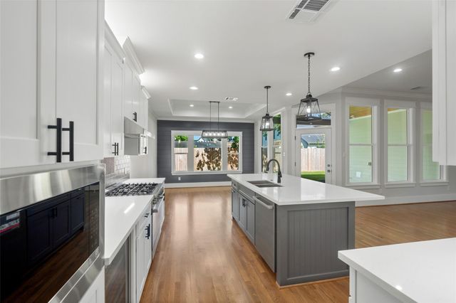 1859 Lynnview Drive, Houston, TX 77055