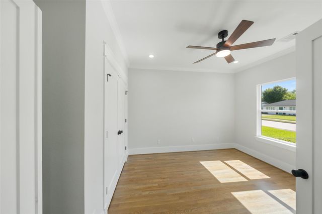1859 Lynnview Drive, Houston, TX 77055