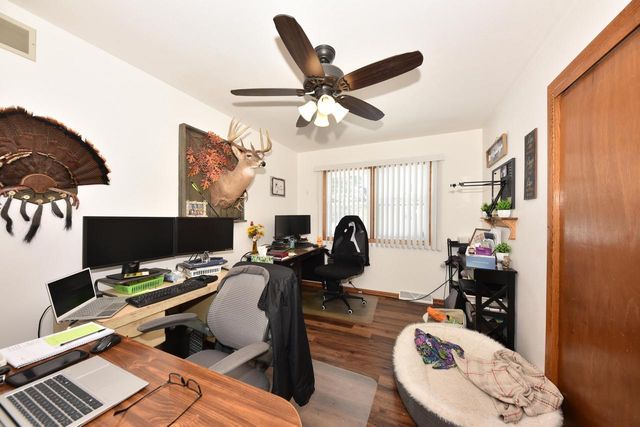 N101W15725 Council Bluffs DRIVE, Germantown, WI 53022