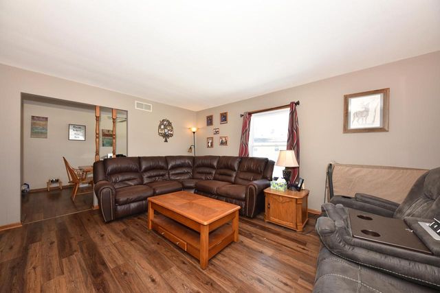 N101W15725 Council Bluffs DRIVE, Germantown, WI 53022