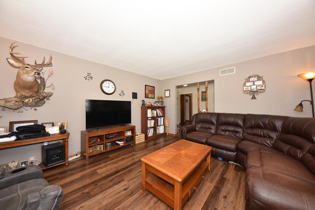 N101W15725 Council Bluffs DRIVE, Germantown, WI 53022