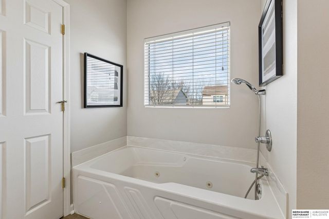 3018 N 144th Terrace, Omaha, NE 68116