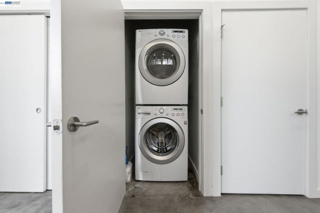 857 W Grand Ave, Oakland, CA 94607