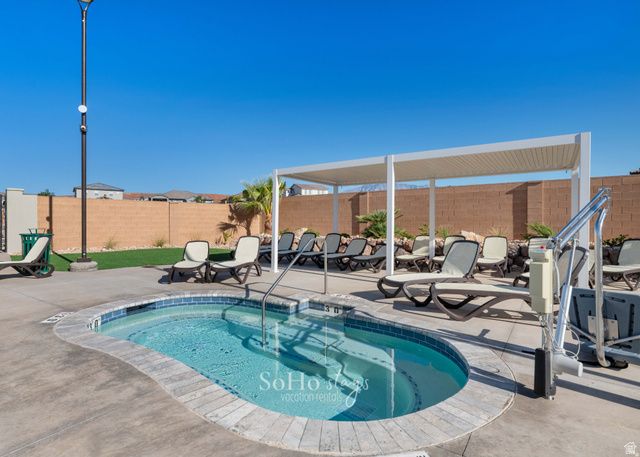 2343 E ESCONDIDO DR, Washington, UT 84780