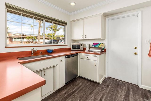 5760 Urban Drive, La Mesa, CA 91942