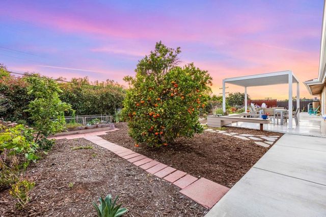 5760 Urban Drive, La Mesa, CA 91942