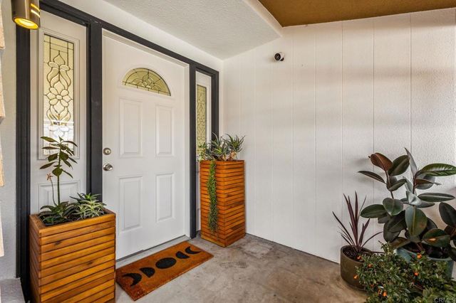 5760 Urban Drive, La Mesa, CA 91942