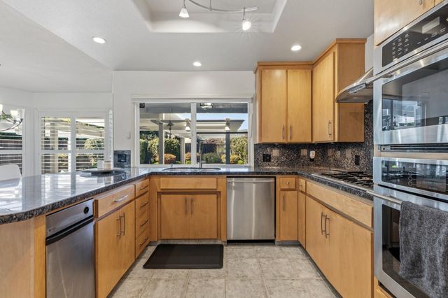 908 Newcastle Ct, Modesto, CA 95355