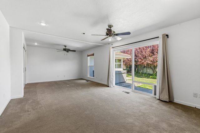 908 Newcastle Ct, Modesto, CA 95355