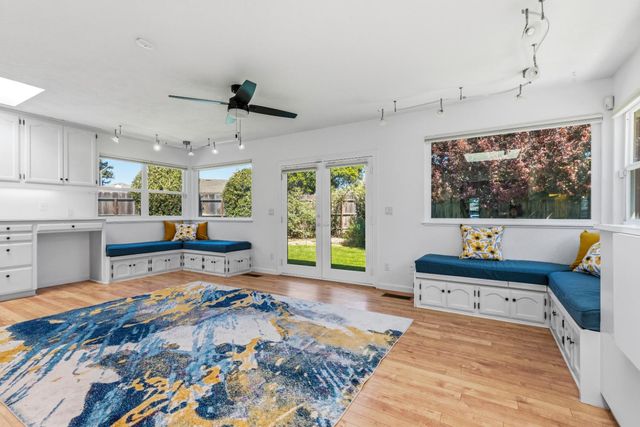 908 Newcastle Ct, Modesto, CA 95355