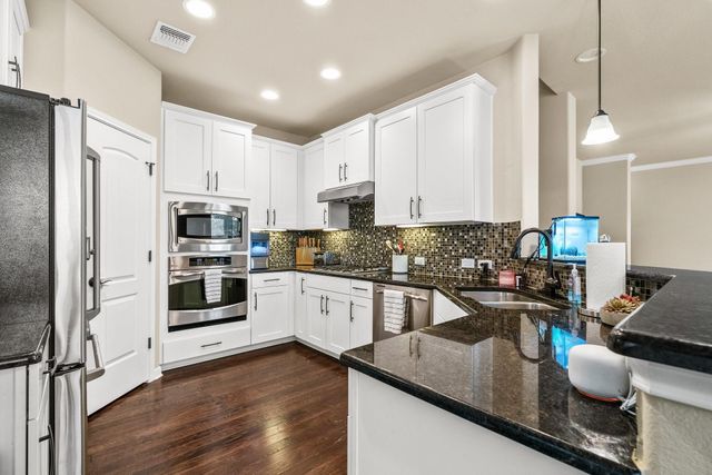 513 S Meadowlark ST A, Lakeway, TX 78734