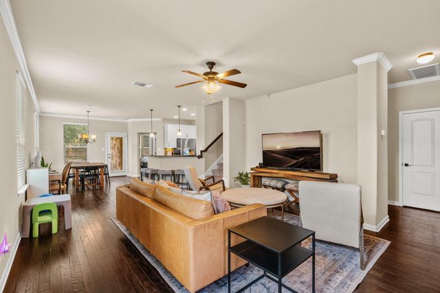 513 S Meadowlark ST A, Lakeway, TX 78734