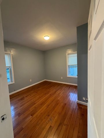51 Snell St 3, Brockton, MA 02301